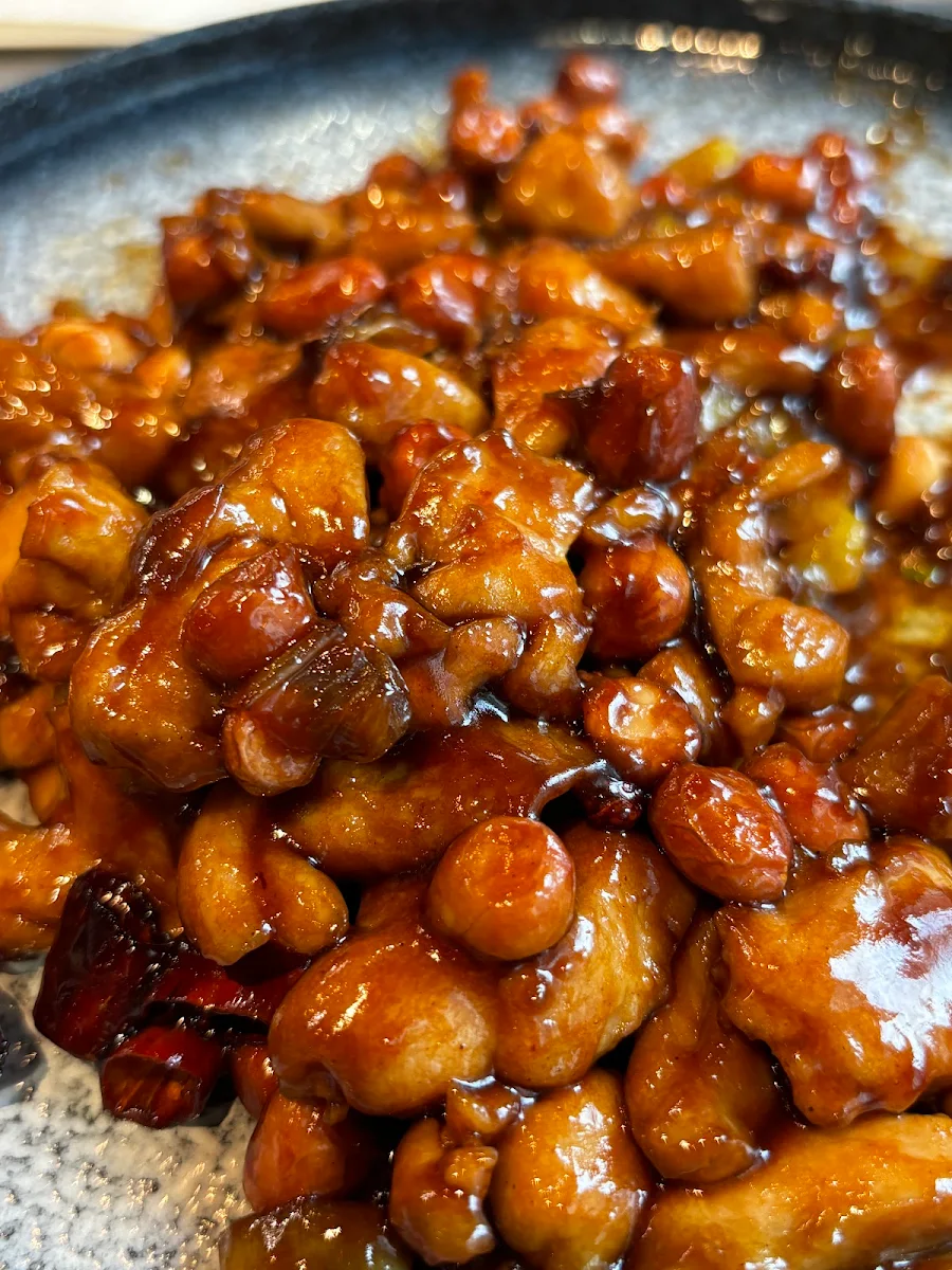 sauteed chicken sweet soybean paste 酱爆鸡丁